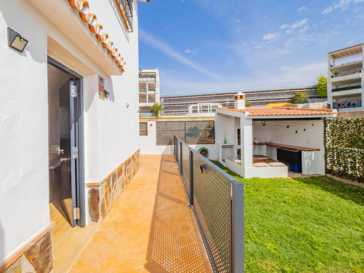 Cubo'S Hostal William'S Sunny 1 With Breakfast Torre de Benagalbon Buitenkant foto