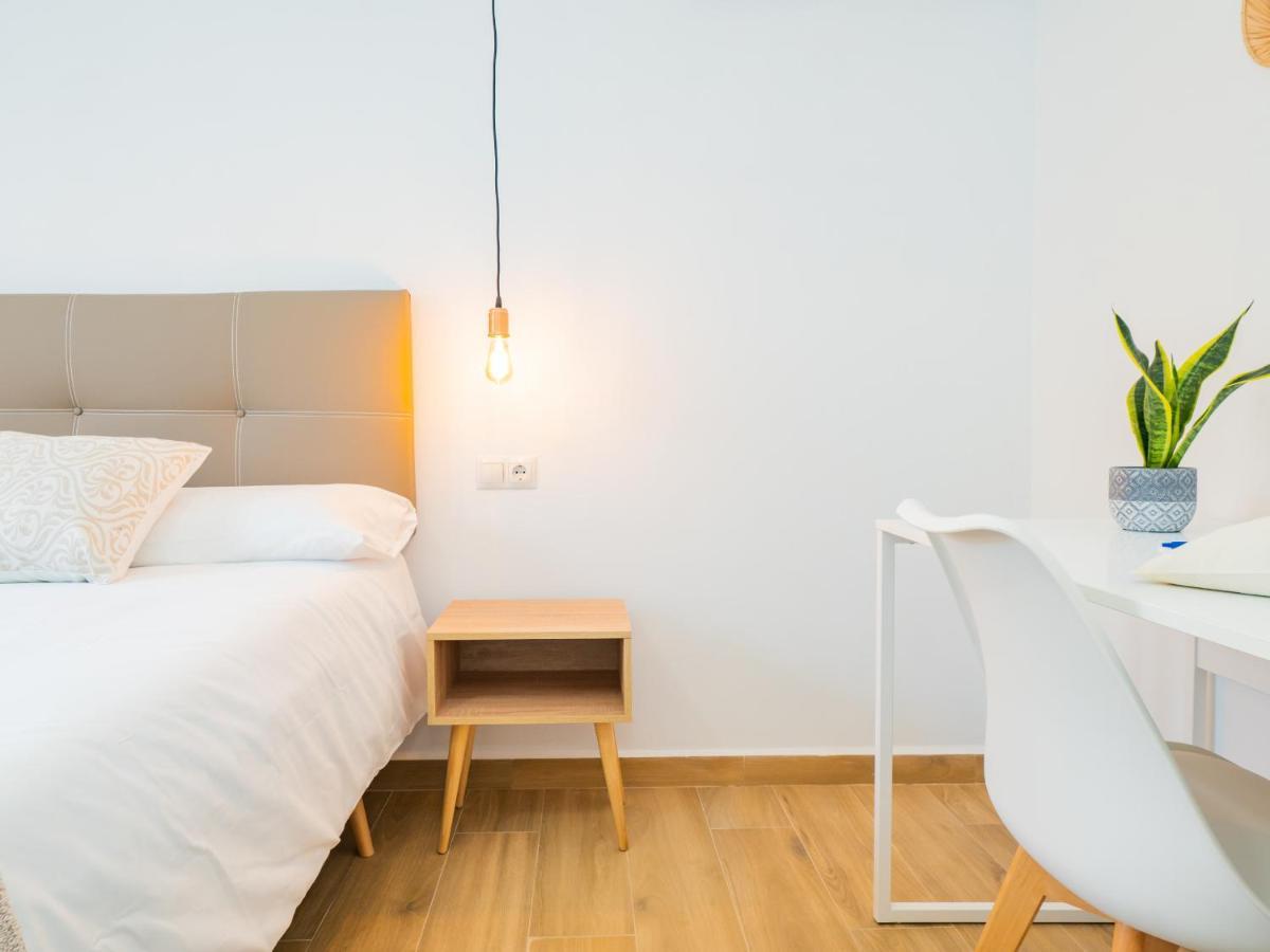 Cubo'S Hostal William'S Sunny 1 With Breakfast Torre de Benagalbon Buitenkant foto